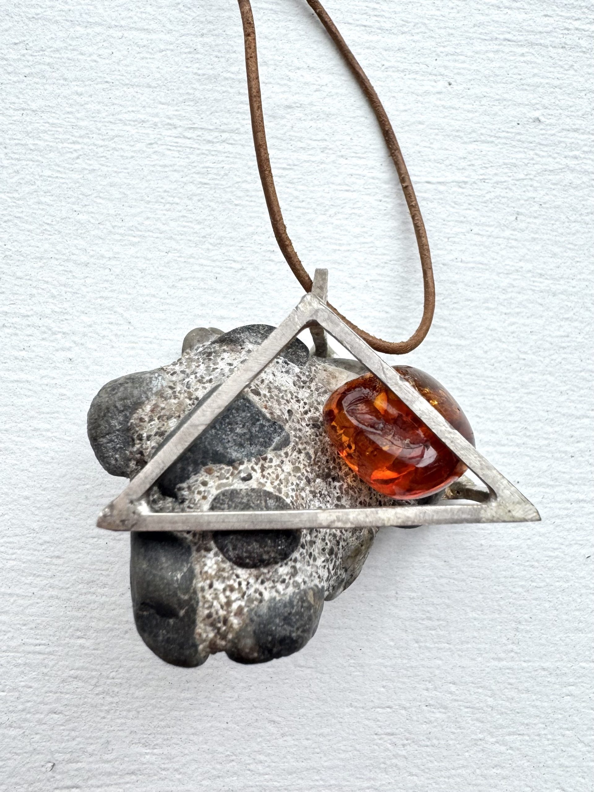 Syann van Niftrik: Archimedes Pendant - Image 2