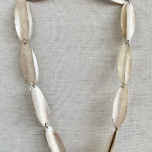 Syann van Niftrik: Double Leaf Necklace